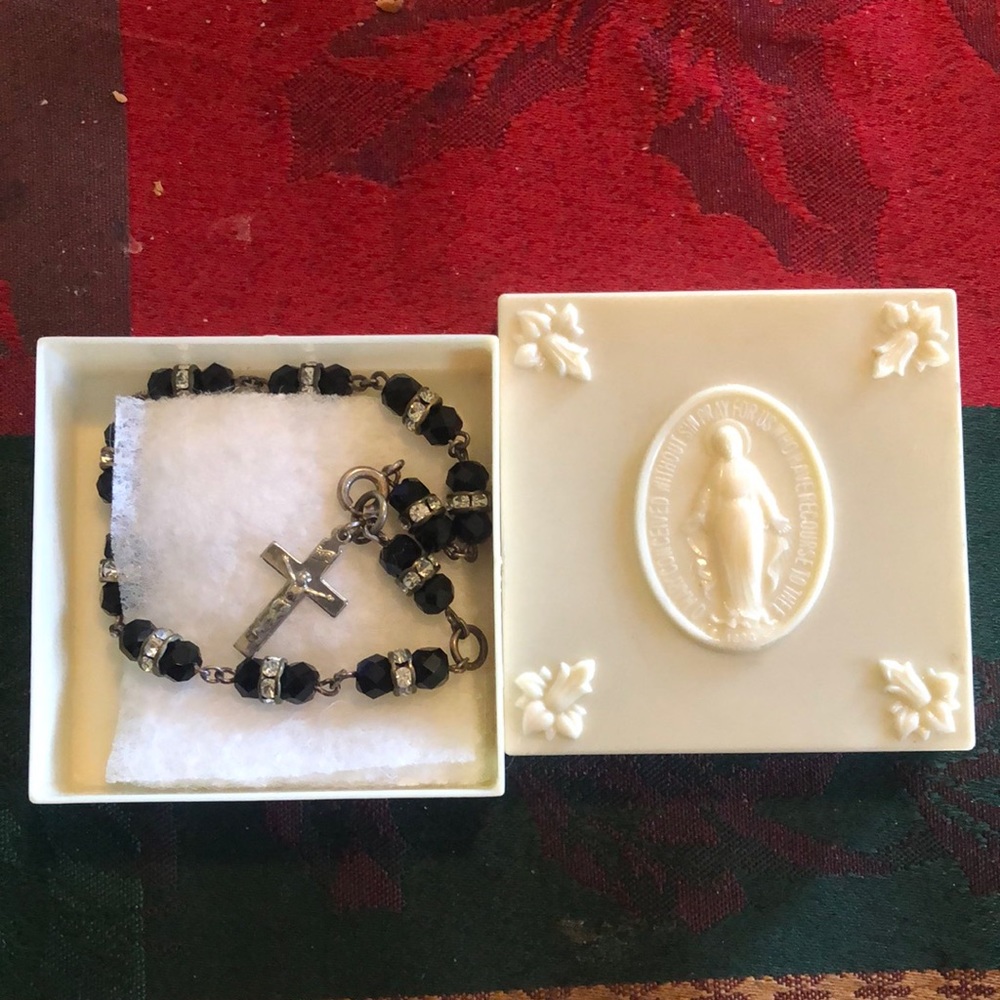Crucifix rosary beads bracelet of sterling silver & rhinestones Bakelite case